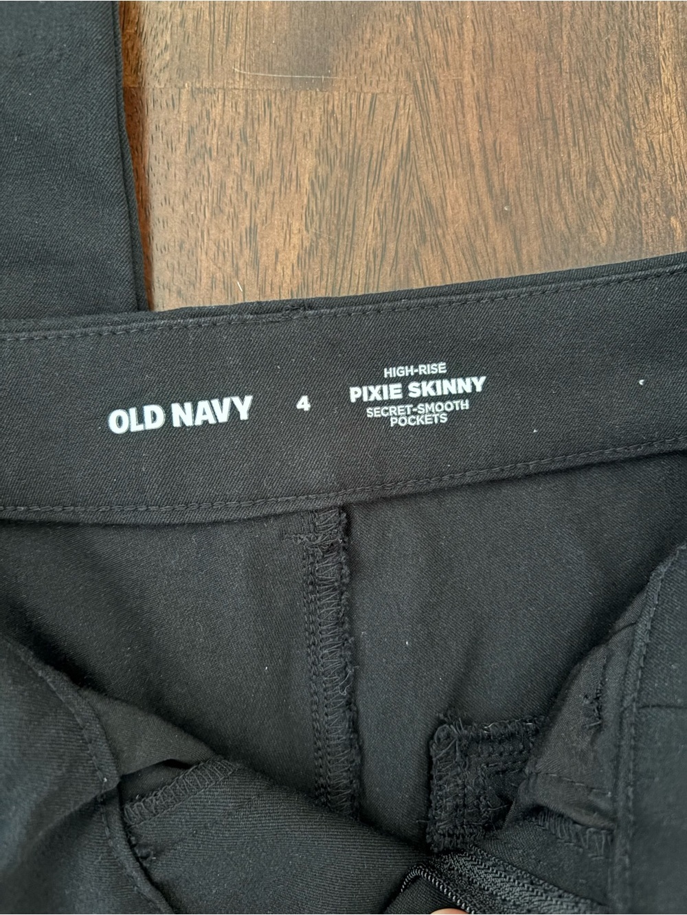 Old Navy Black High-Rise Pixie Skinny Pants